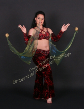 2 organza triangle veils, different colors