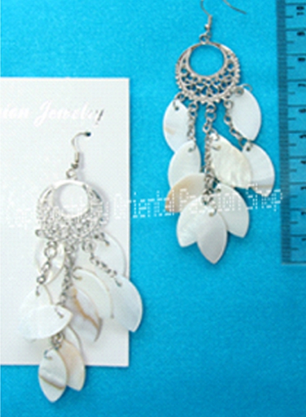 Earrings, pearl & silver colored